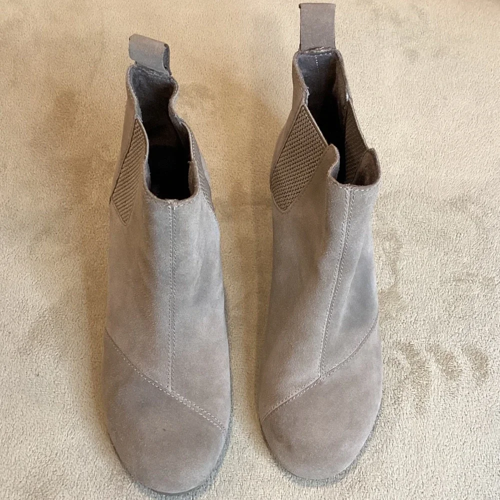 Toms Ankle Wedge Booties Size‎ US 8, UK 6, EU 39 Beige Suede Comfort Boots
